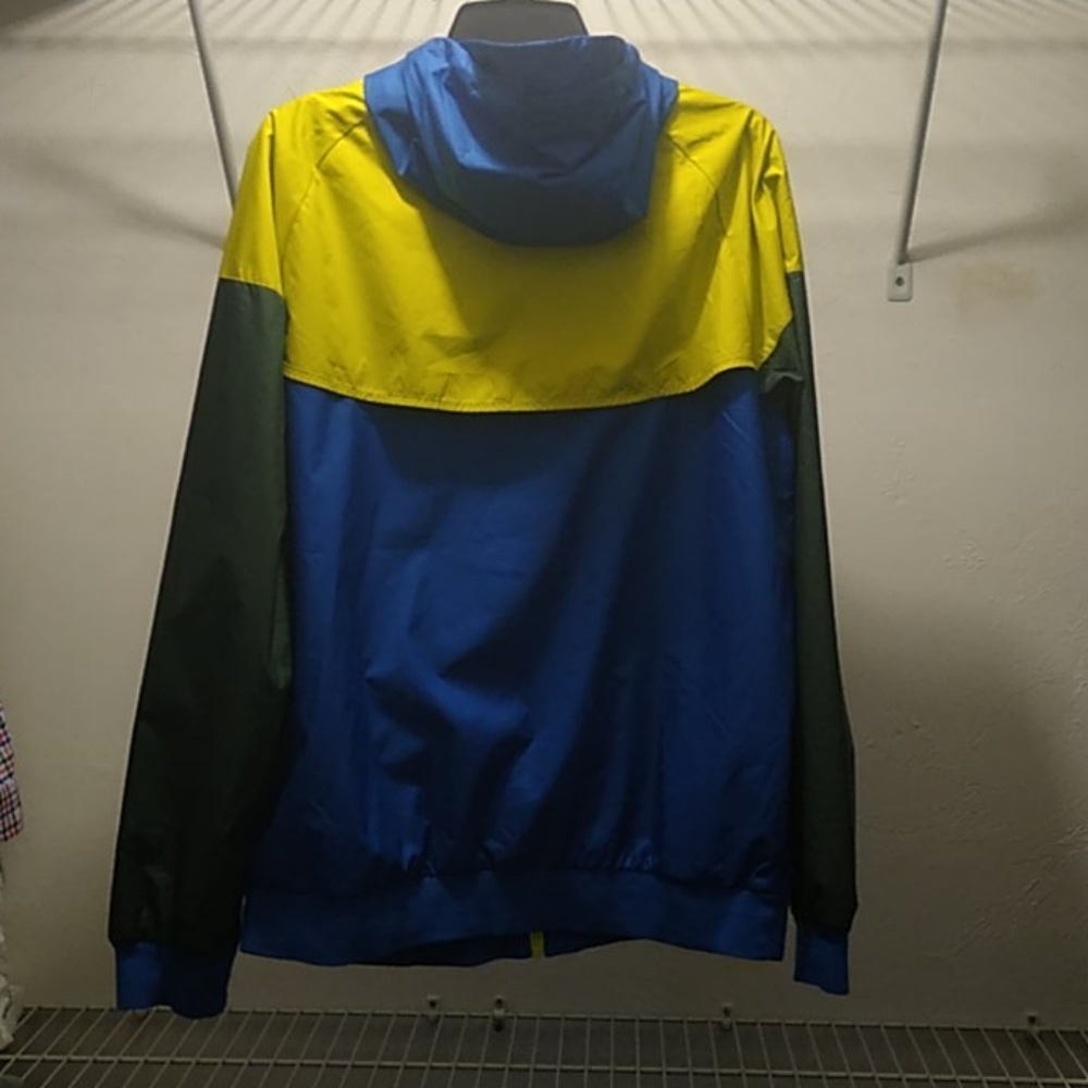 Nike Windrunner - image 4